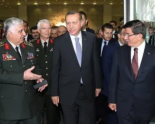 Erdoğan, Davutoğlu ve Özel ile görüştü