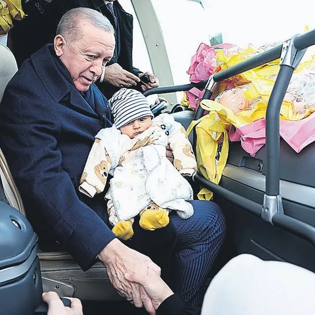 Küllerimizden doğduk