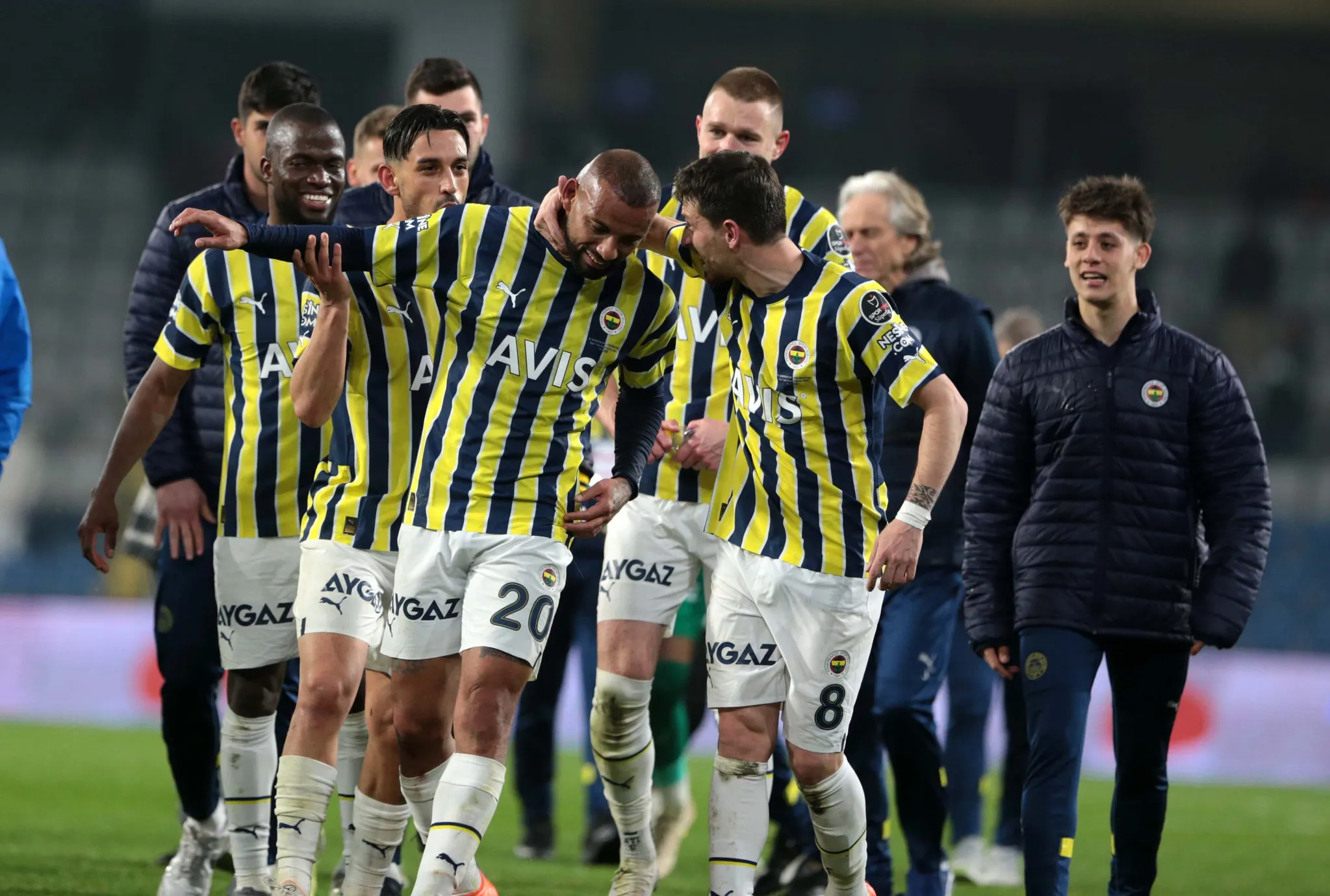 Galatasaray peşinden koşmuştu! Fenerbahçe kapıyor - 13