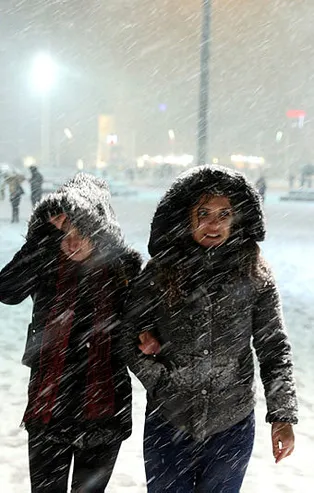 Meteoroloji'den İstanbul için son dakika hava durumu uyarısı! İstanbul'da kar yağışı sürecek mi? 5 günlük hava durumu