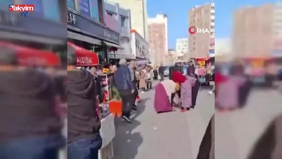 Adana'da kadınlar saç başa kavgaya tutuştu: O anlar kamerada