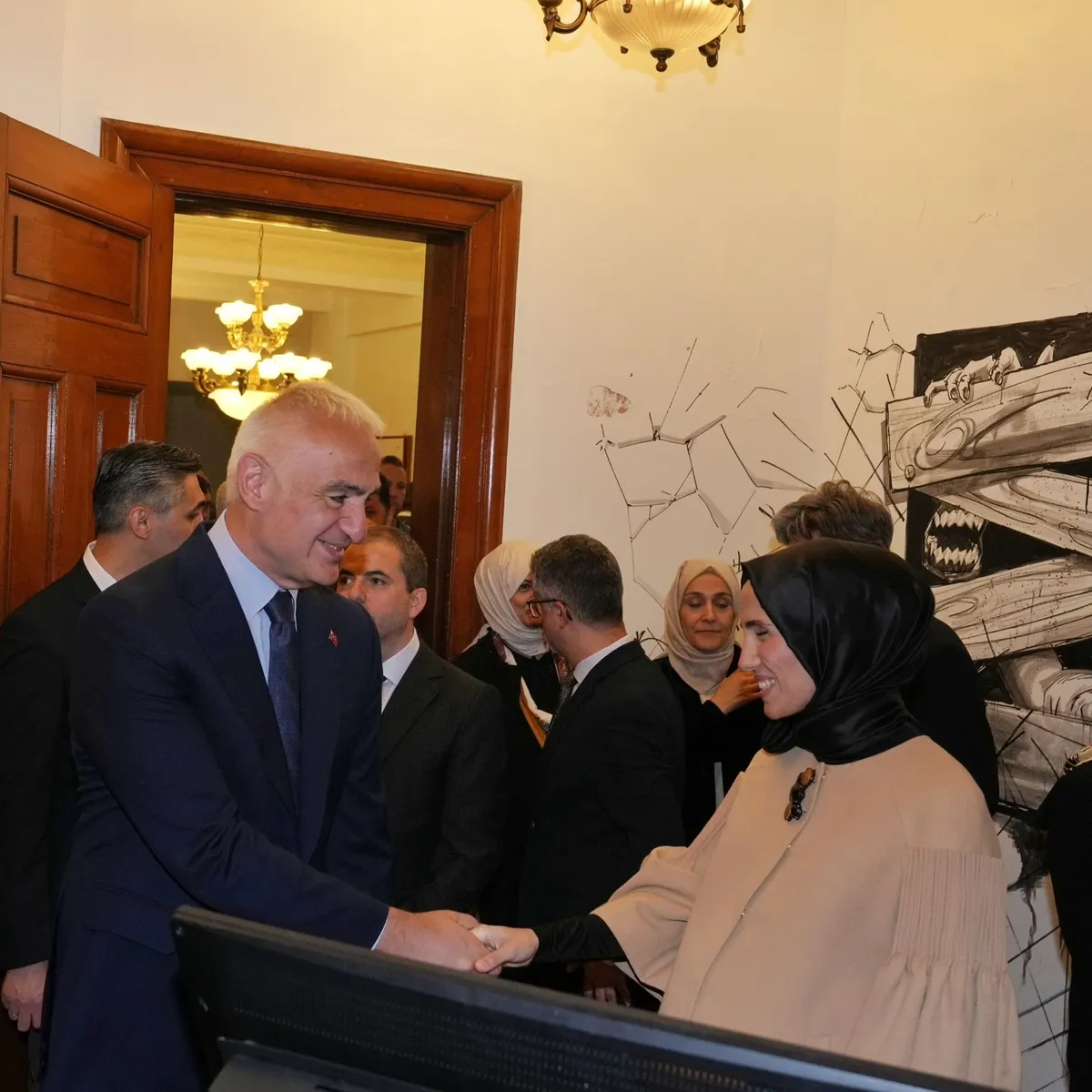 karakoy-palas-yeniden-hayat-buldu-bakan-ersoydan-selcuk-bayraktara-tesekkur-1777119462702.jpeg Karaköy Palas yeniden hayat buldu | Bakan Ersoy'dan Selçuk Bayraktar'a teşekkür-2