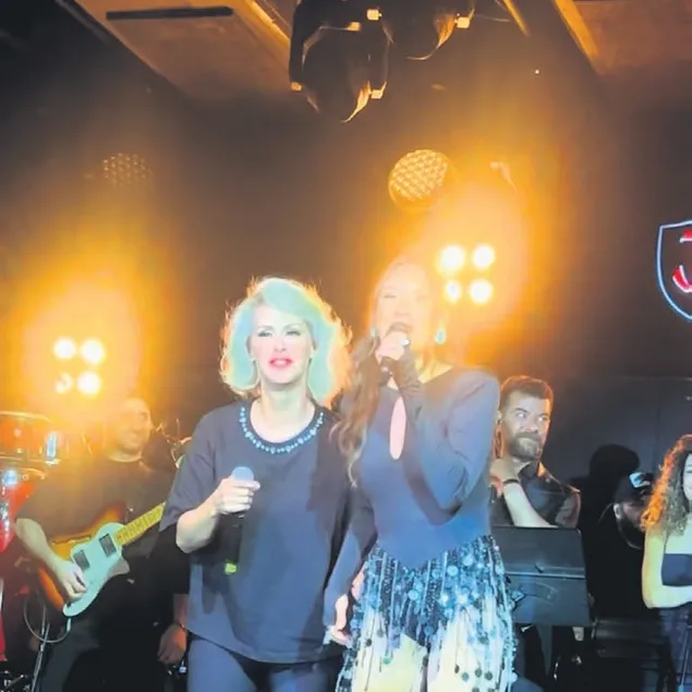 Anne-kız aynı notalarda buluştu!