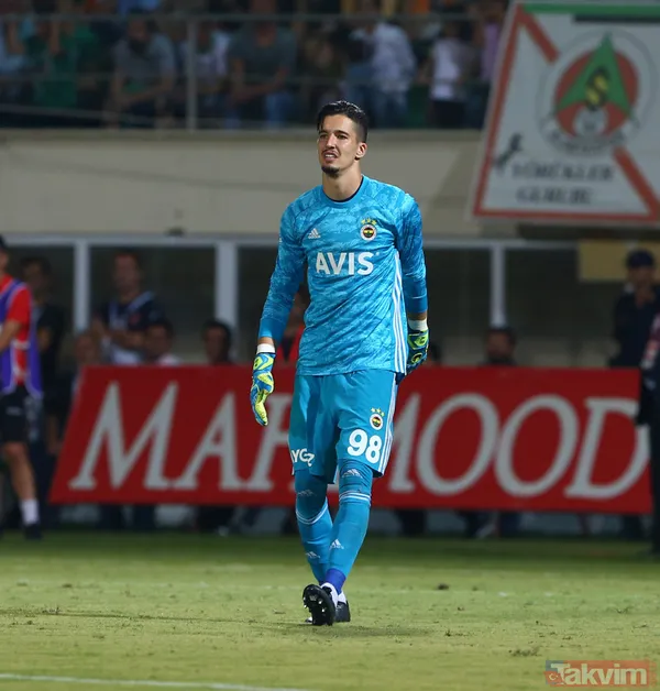 Altay Bayındır'ın Alanyaspor'dan yediği gol Fenerbahçe taraftarını çıldırttı! Sosyal medyadan tepki yağdı... - 15