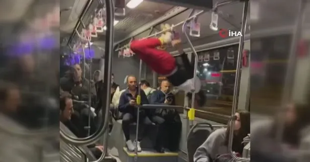 Son dakika: Yolcuları şoke eden görüntüler! Metrobüste direk dansı! O anlar kameralara böyle yansıdı
