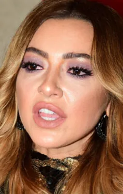 Hadise'ye dost kazığı!