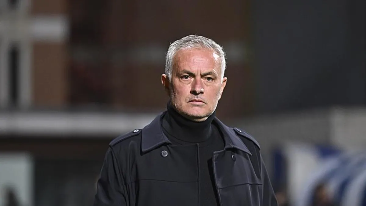 Jose krizi büyüyor! Fenerbahçe yönetimi iki sıkıntıdan dolayı Portekizli hoca ile yola devam ediyor
