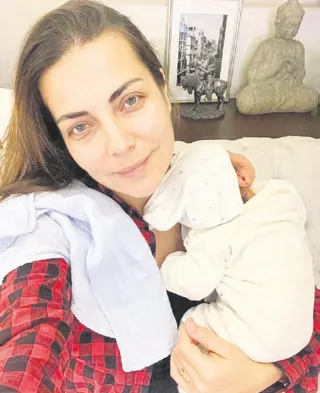 rachel-araz-kiresepinin-kendisine-gelen-hediyeleri-sattigi-ortaya-cikti-urunler-lekeli-cikinca-tepki-cekti-sak-1670886612372.jpg Rachel Araz Kiresepi'nin kendisine gelen hediyeleri sattığı ortaya çıktı! Ürünler lekeli çıkınca tepki çekti | Saklambaç haberleri-8