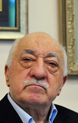 Gülen geldi mi!