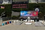 12 ilde düzenlenen operasyonlarda ele geçirilen 1 ton 163 kilogram uyuşturucu emniyette sergilendi