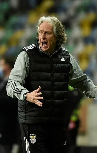 Jorge Jesus varsa sorun yok! İşte Fenerbahçe'ye imzaya gelen Jesus'un karnesi