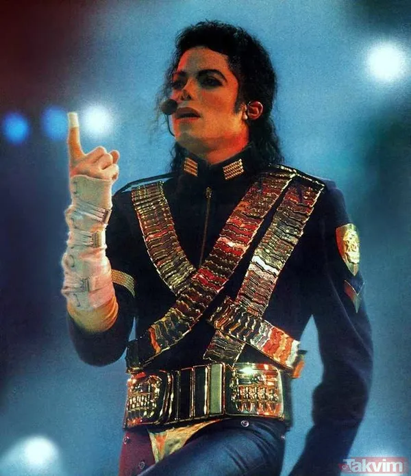 Jacson'ın Cesedini Dıddy'nin Koruması Buldu İddiaya Göre Michael Jackson 2009 Yılında Ölü Bulunduğunda Olay Yerine Gelen İlk Kişilerden Biri De Muhammad'dı...