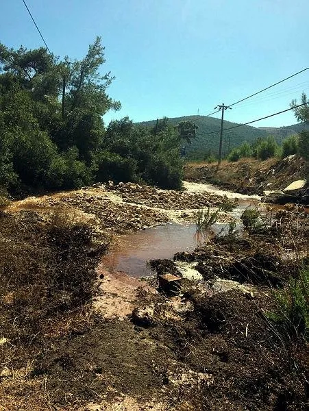 Bodrum'da yine su borusu patladı; 36 saat su verilemeyecek-1