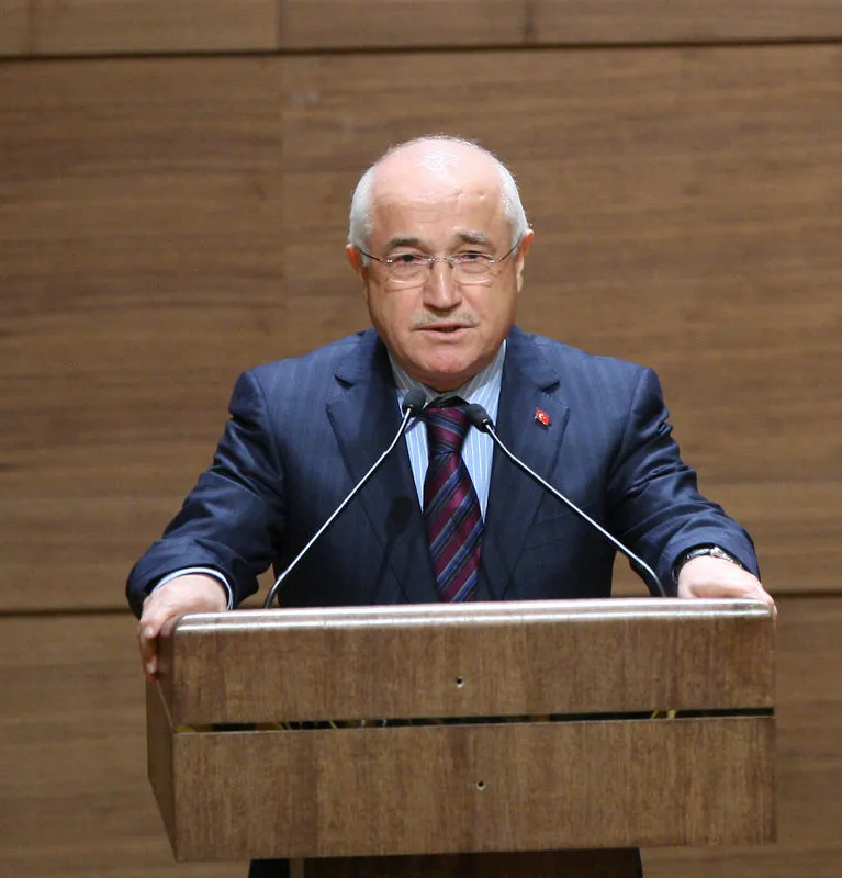 Cemil Çiçek’in o sözleri şaşırttı!