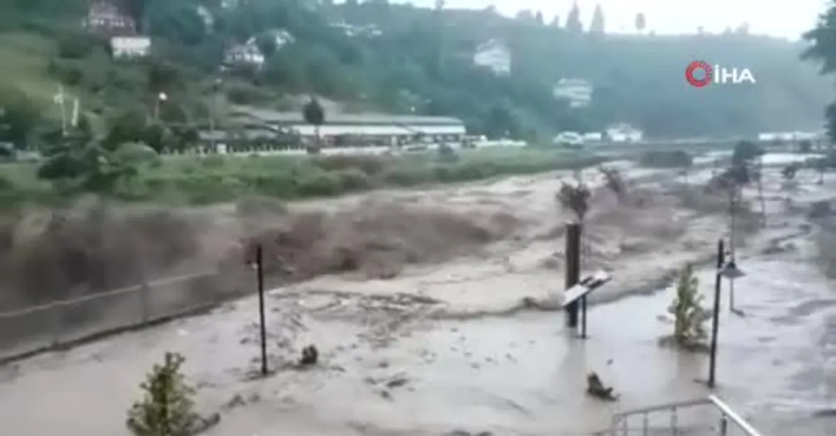 HAVA DURUMU | Meteorolojiden 6 il için kırmızı alarm! Kastamonu, Sinop, Zonguldak, Bartın, Karabük, Düzce...