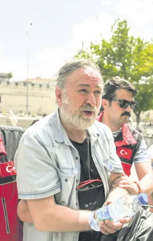 Pedofili detaylar bulunan Zümrüt Apartmanı kitabının yazarı Abdullah Şevki ve yayıncısı Alaattin Topçu serbest bırakıldı