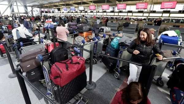 avrupa-havalimanlari-kaosu-bitirmek-icin-turk-isci-ariyor-yabanci-dil-sarti-yok-1660394843070.jpg Avrupa Havalimanları kaosu bitirmek için Türk işçi arıyor: Yabancı dil şartı yok-6