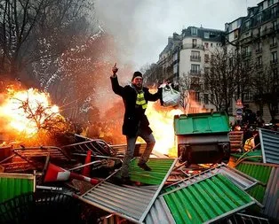 Fransa’da emekli aylığı protestosu!