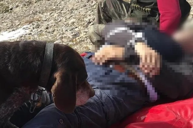 Cesedin peşinden gitti!