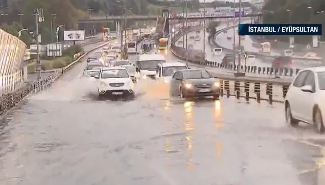 SON DAKİKA: İstanbul'da sağanak yağış etkili oluyor! HAVA DURUMU | 29 Ekim'de hava nasıl olacak?