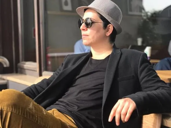 Eliz Sakuçoğlu'nun kardeşi cinsiyet değiştirdi-3