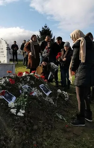 Bu acıya yürek dayanmaz! Ceren Özdemir'in ailesi doğum gününde mezarı başında...