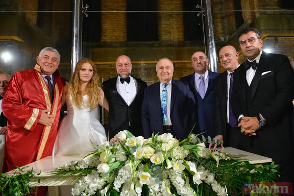 Ünlü oyuncu Naz Elmas Tarkan konserinde ortaya çıktı: Botokslu son hali çok konuşuldu - 8