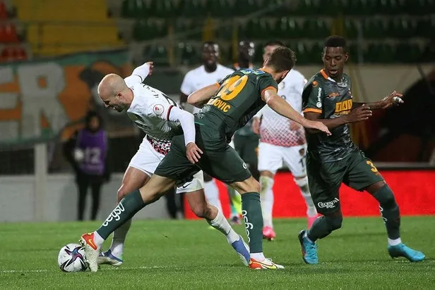 alanya-yari-finalde-alanyaspor-2-1-gaziantep-fk-mac-sonucu-1646340092100.jpeg Alanya yarı finalde! Alanyaspor 2-1 Gaziantep FK | MAÇ SONUCU-2