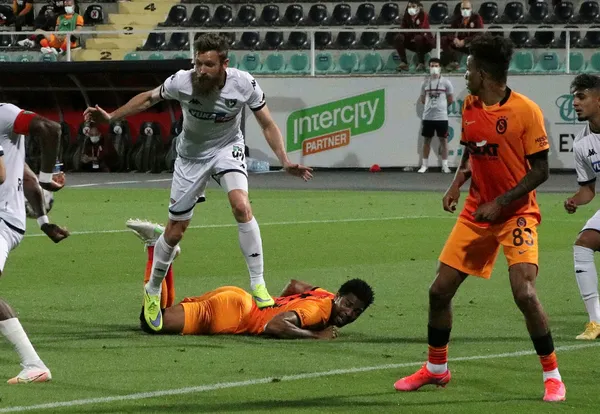 son-dakika-denizlispor-1-4-galatasaray-mac-ozeti-1620761967675.jpg