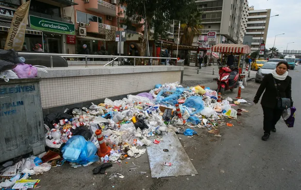 CHP'li belediye çöpleri toplamıyor-2