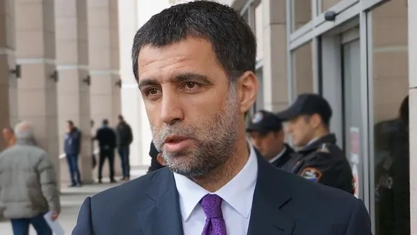 1685350435728.jpeg FETÖ’cü Hakan Şükür Başkan Erdoğan’ın kazanmasını hazmedemedi! Seçmene hakaretler savurdu-2