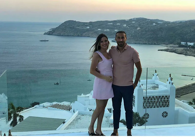 Cenk Tosun - Ece Tosun çiftinin bebeğinin cinsiyeti belli oldu - 1