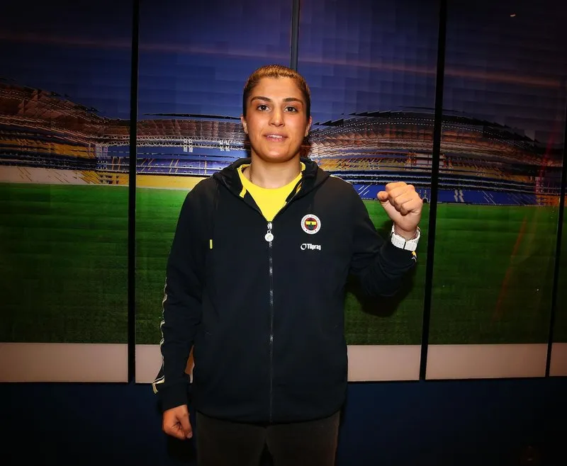 Busenaz Sürmeneli, Fenerbahçe adına ringlerde ter dökecek