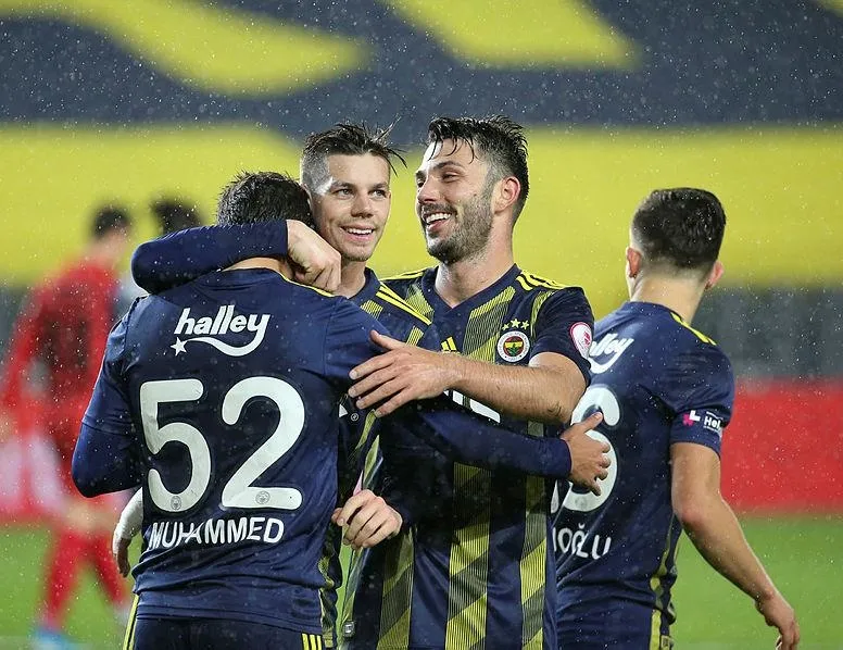 Fener kupada 4 köşe