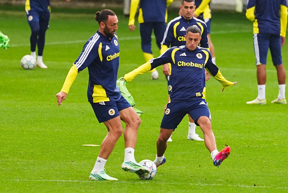 uefa-sampiyonlar-liginde-fenerbahce-aston-villa-karsisinda-1791963175553.jpg Fenerbahçe Villa Park'ta 3 puan peşinde! İsmail Kartal'dan 'kazanan 11' kararı-4