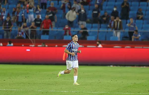 trabzonsporlu-abdulkadir-omurden-fenerbahceye-gonderme-bazi-seylerin-arkasina-siginmaya-gerek-yok-1634718924516.jpg Trabzonsporlu Abdülkadir Ömür'den Fenerbahçe'ye gönderme: Bazı şeylerin arkasına sığınmaya gerek yok-3