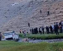 Van’da can pazarı | Kamyonet uçuruma yuvarlandı: 6 yaralı