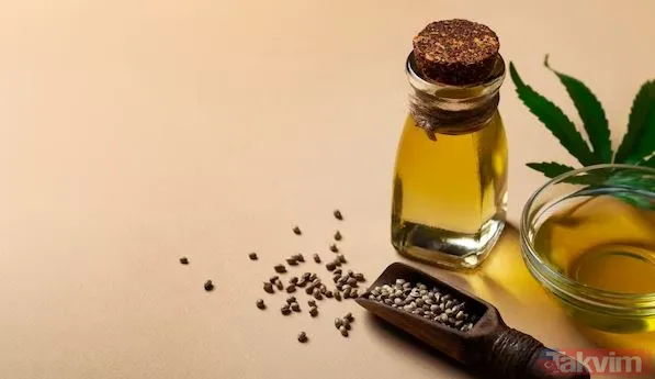 🩸 Hipokrat'ın Akciğerleri Arındıran 5 Şifalı Yöntemi 1- Çörek Otu Buhar Terapisi Hipokrat, Nefes Darlığını Gidermek Ve Akciğerlerde Biriken Balgamı Temizlemek...