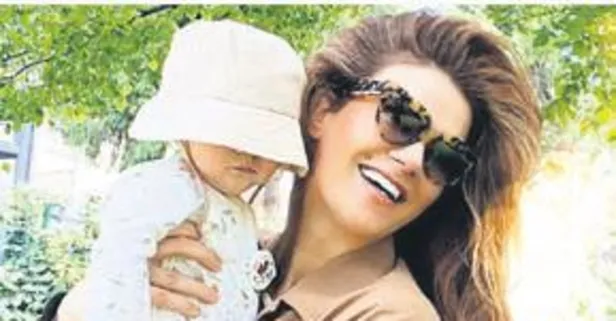 Tülin Şahin kızı Siena ile bahçe keyfi yaptı