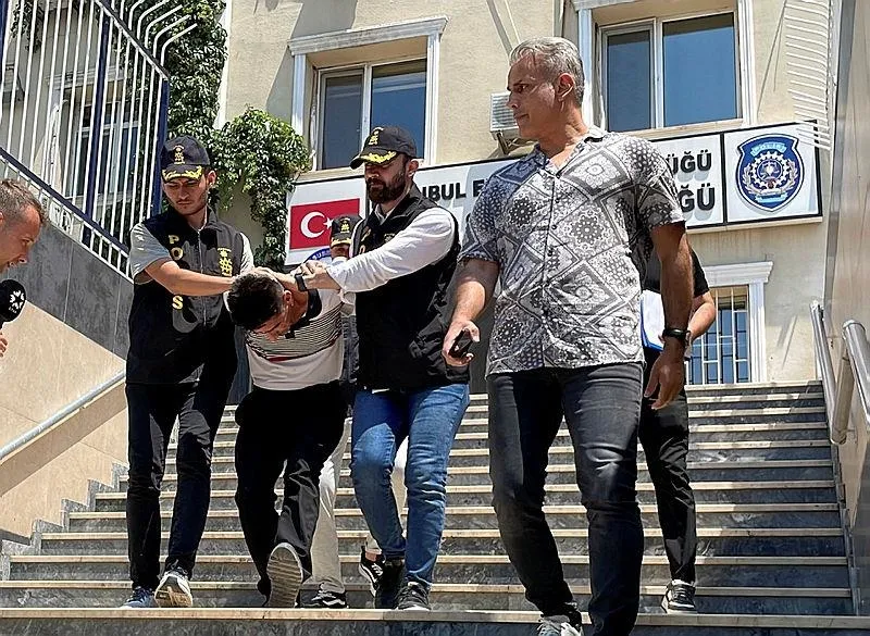 Katil kısa sürede yakalandı.