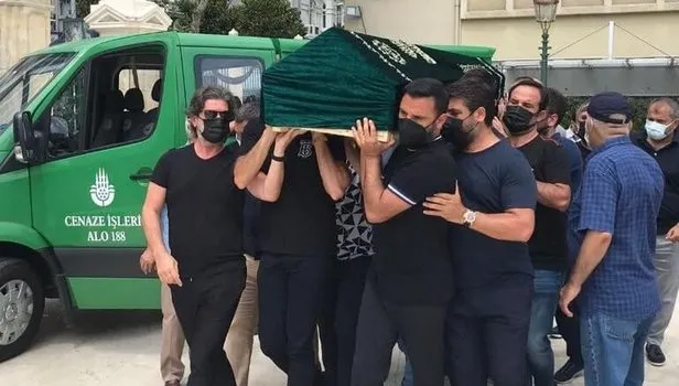 Alişan’dan kardeşine son görev! Selçuk Tektaş'ın cenaze töreninde gözyaşları sel oldu