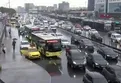 İstanbul'da haftanın ilk iş gününde yağmur trafiği