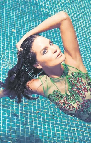 Uğur Akkuş'tan Ebru Şallı'ya 'sanatsal' hediye! Eşi için kesenin ağzını açtı...