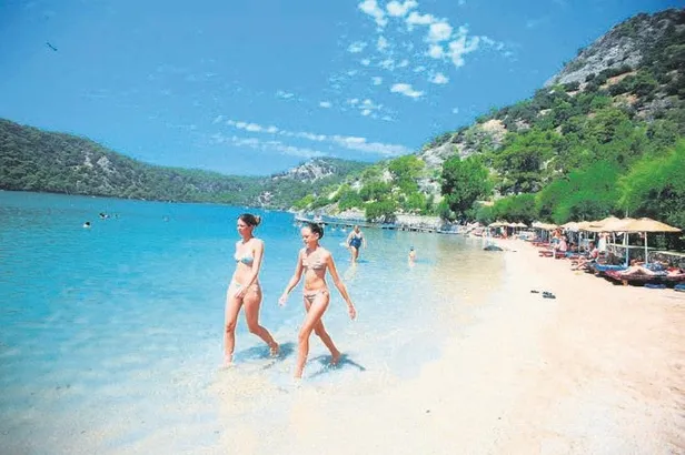 Titanik enkazına turist taşıyan denizaltı kayboldu!-3