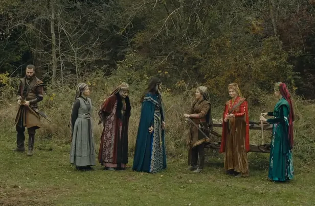 kurulus-osmanda-husrani-korukleyecek-ayrilik-osman-beyin-sadik-alpinin-macerasi-bitiyor-1642436913070.jpg Osman Bey'in sadık alpinin macerası bitiyor! Kuruluş Osman'da yürekleri dağlayacak veda!-6