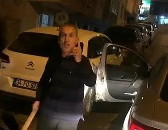 Servis aracına sopalı saldırı kamerada