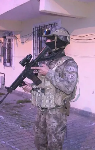 İstanbul merkezli 7 ilde sahte dolar operasyonu! Çok sayıda kişi gözaltına alındı