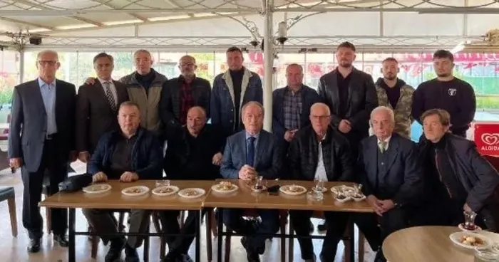 Son dakika: İYİ Parti Bandırma teşkilatında Ümit Dikbayır - Meral Akşener krizi istifası! 90 kişi İYİ Parti'den istifa etti-1