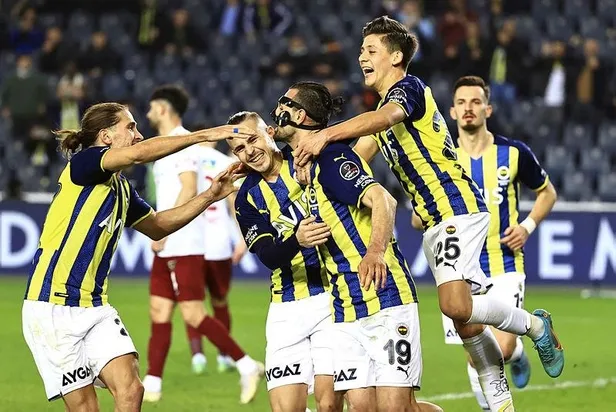 1645397513122.jpeg 16’lık Arda Güler performansıyla büyüledi Fenerbahçe galibiyet serisini ikiye çıkardı-9