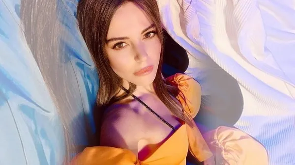 Simge Sağın kimdir? Bikinili pozlarıyla gündem olan Simge Sağın kaç yaşında, nereli?-3